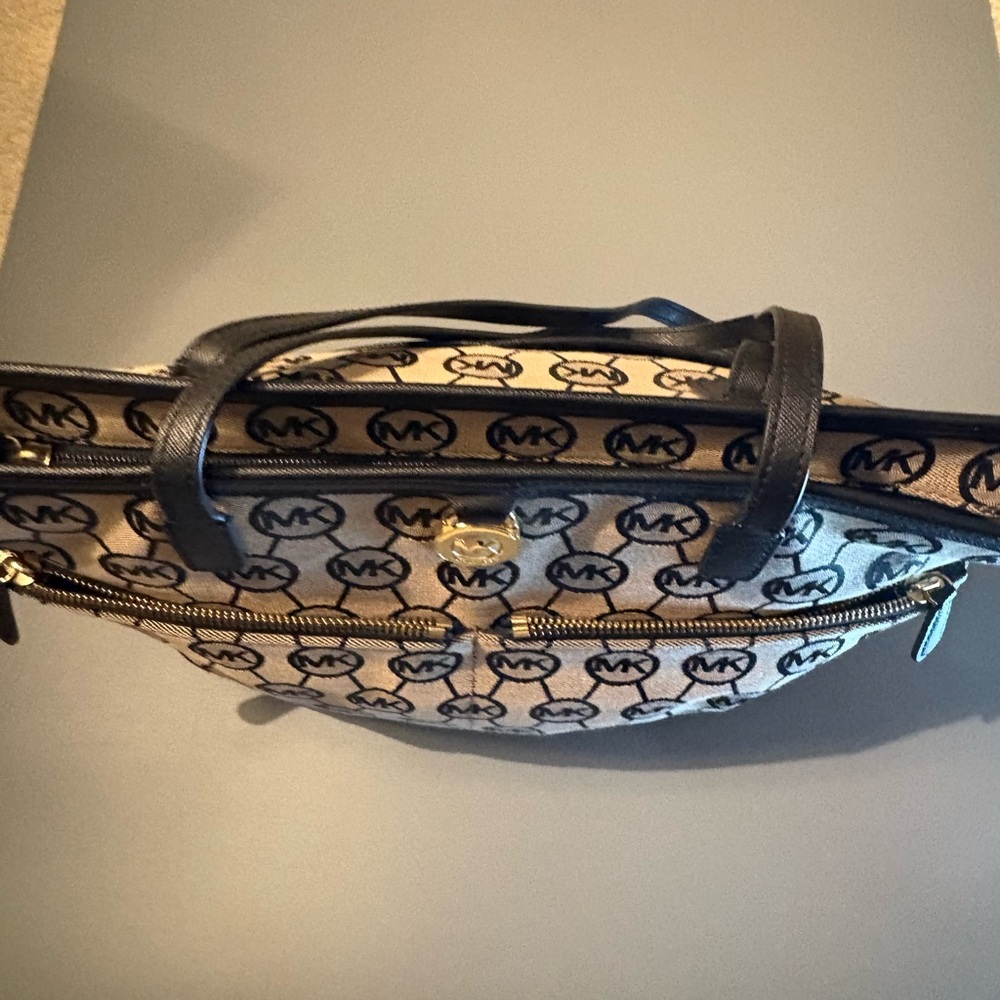Michael Kors Black and Tan Tote Bag